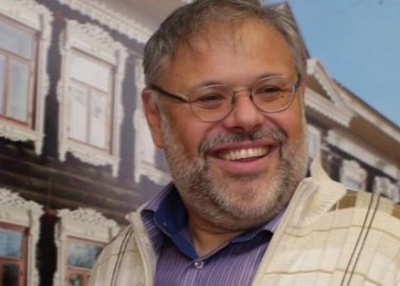 «Не хочет ли Путин пригласить Яценюка на пост премьера или главы ЦБ России?»