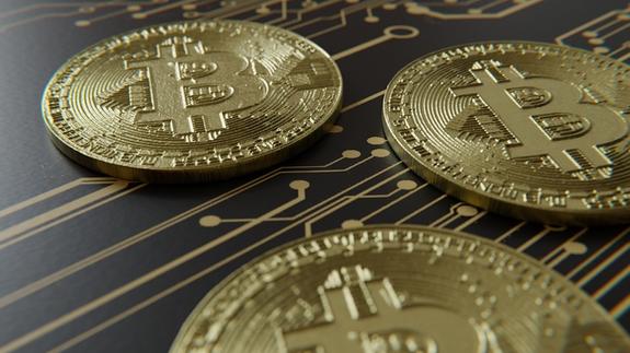 Стоимость биткоина вновь рухнула