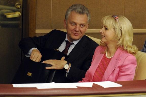Чем владеет семья Голиковой и Христенко