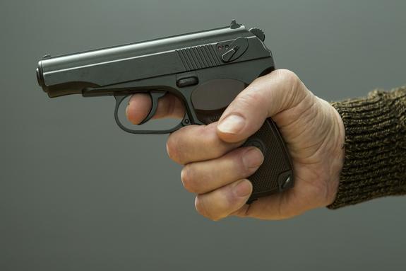 Украинец пытался ввезти в Крым оружие под капотом машины