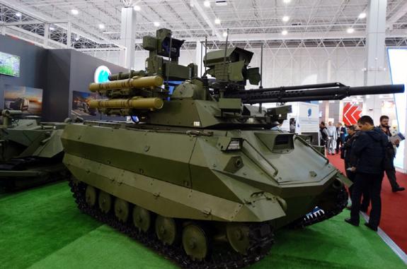 Опубликованы кадры испытаний уникального боевого комплекса "Уран–9"