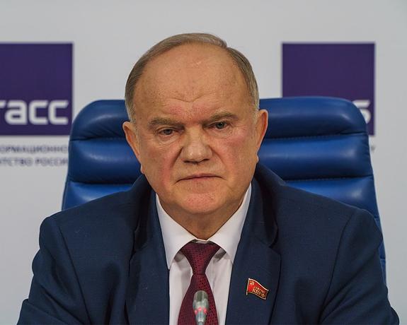 Коммунисты выступят против Медведева единым фронтом