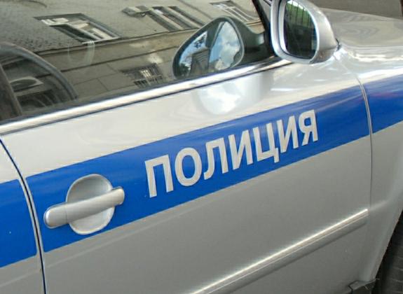 В Омске ищут женщину, бросившую новорожденную дочь за гаражами