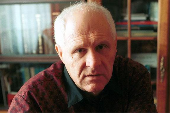 «Триллионы наших рублей куда-то уходят, а ведь могли бы пойти на те же пенсии!»