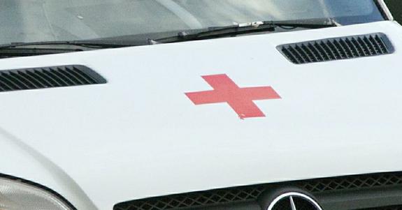 В Петербурге машина "скорой помощи" врезалась в стену дома
