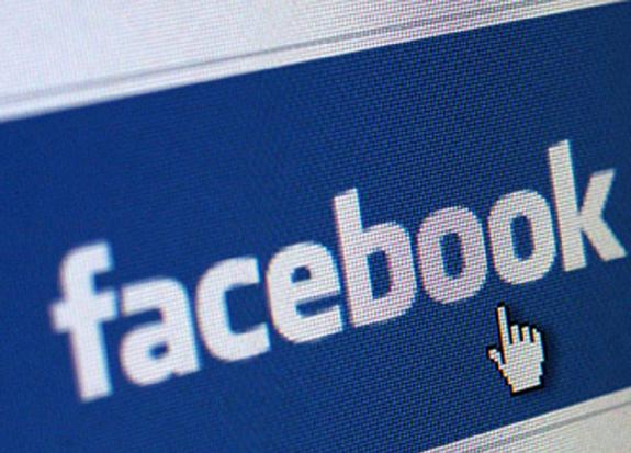 Facebook будет проверять информацию на фото и видео
