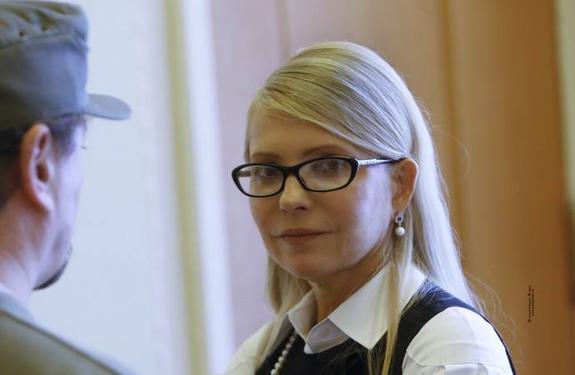 Тимошенко возмутилась, почему фабрики Порошенко не попали в санкционный список