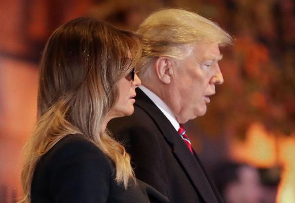 Трампу понадобились лимузин и кортеж, чтобы проехать 200 метров