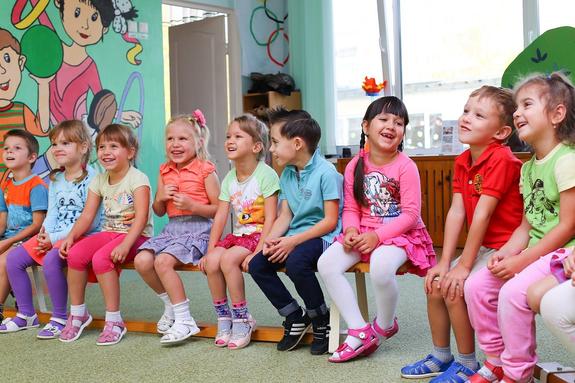 Родители детей, заболевших в детсадах Москвы, посетили комбинат «Конкорд»