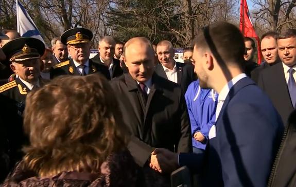 Путин встретился с греками в Севастополе