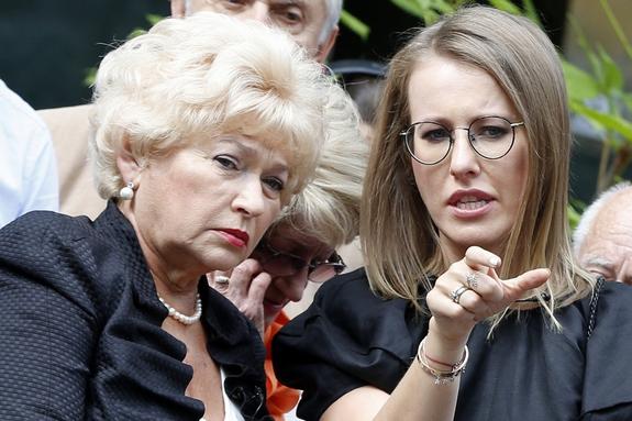 Собчак разделась. Ждем, когда Нарусова...