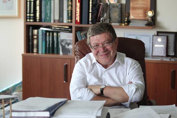 «Наши правительственные круги охватил инфантильный либерализм»
