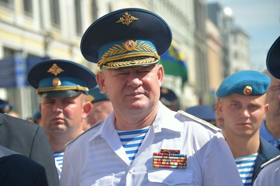 Сердюков возглавил российскую группировку войск в Сирии