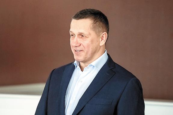 О бедных и богатых по «индексу Савелия Крамарова»