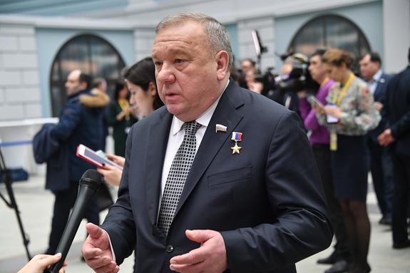 Экс-командующий ВДВ счел провокацией сообщения об отмене традиционных погон десантников