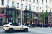 В Москве начали продавать места в очереди за iPhone X