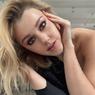 Юлиана Караулова дала совет, как не поправиться в отпуске и показала фигуру в купальнике