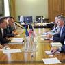США потребовали «прекратить насилие» в Крыму