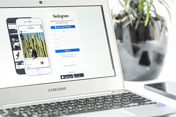 Глава украинского Минздрава рассказала о вреде соцсетей через Facebook
