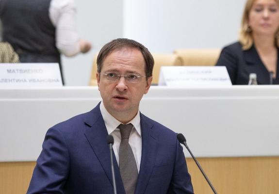 Мединский считает, что российская киноиндустрия способна конкурировать с Голливудом