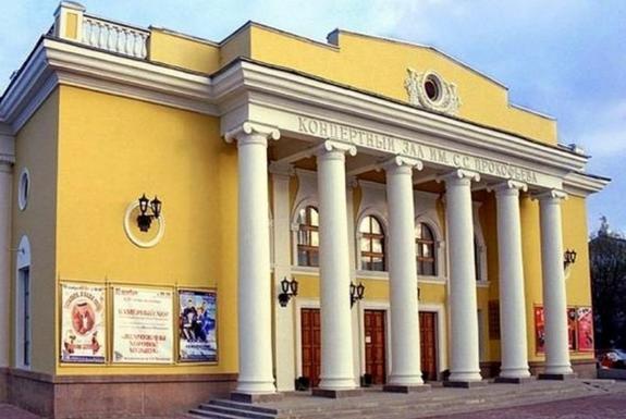 Челябинские ветераны побывали на концерте ансамбля «Малахит»