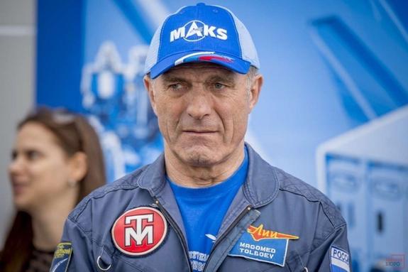 «Летчики, которые ничего не умеют, продолжают возить пассажиров!»