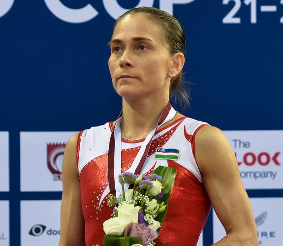 Оксана Чусовитина: Когда меня представляют на соревнованиях, я готова под стол залезть
