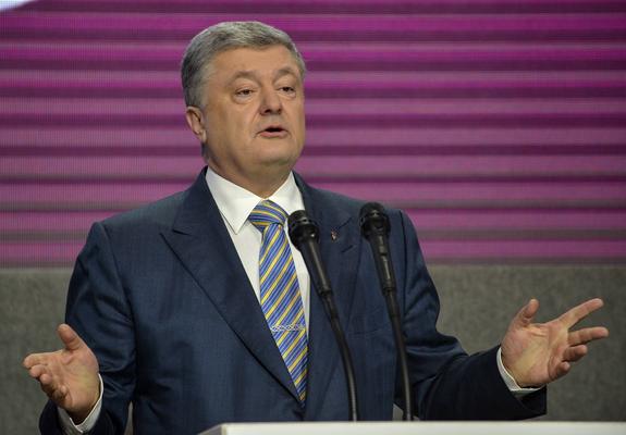Названо возможное место для побега потерявшего власть на Украине Петра Порошенко