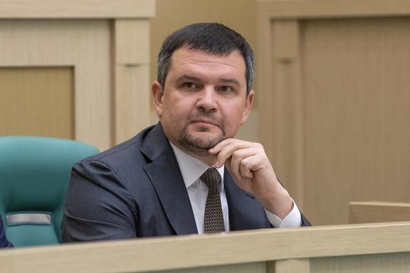 Акимов: дизайн российского электронного паспорта утвердят до конца лета