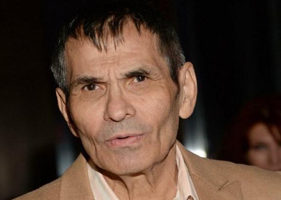 Сын Бари Алибасова назвал цель иска к производителю "Крота"