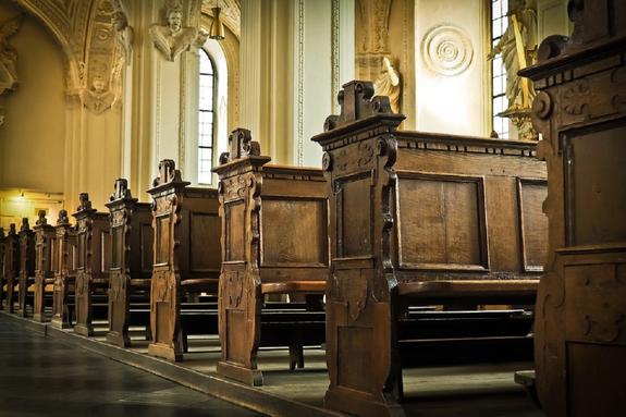 В Латвии проходят обыски в католических церковных общинах