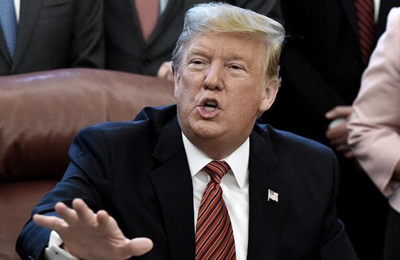 Трамп сообщил о "невиданном крахе" экономики США