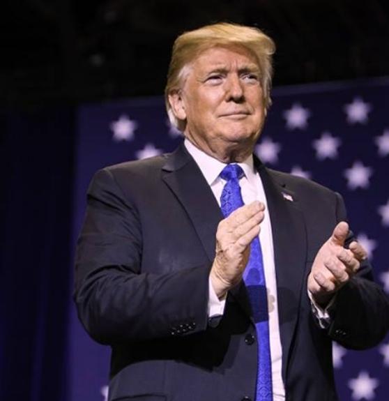"Обвинять прессу в измене опасно", - отреагировали в NYT на высказывания Трампа