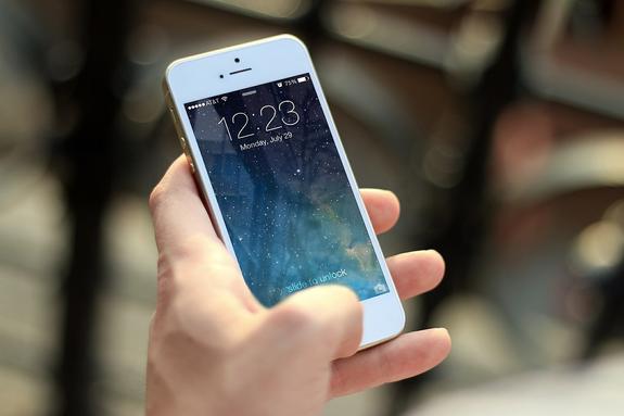 В Роскачестве предупредили, как избежать взрыва смартфона