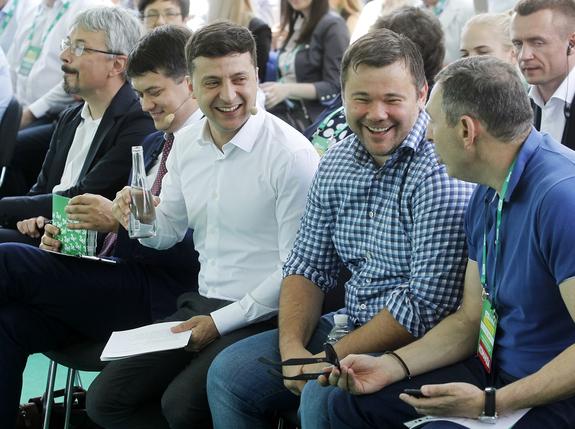 Эксперт назвал оружие команды Владимира Зеленского в противостоянии с Россией