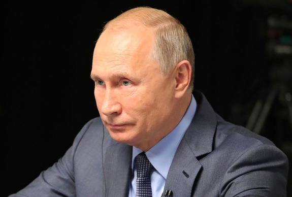 Путин вновь вынужден был слушать исковерканный гимн России, теперь в ОАЭ