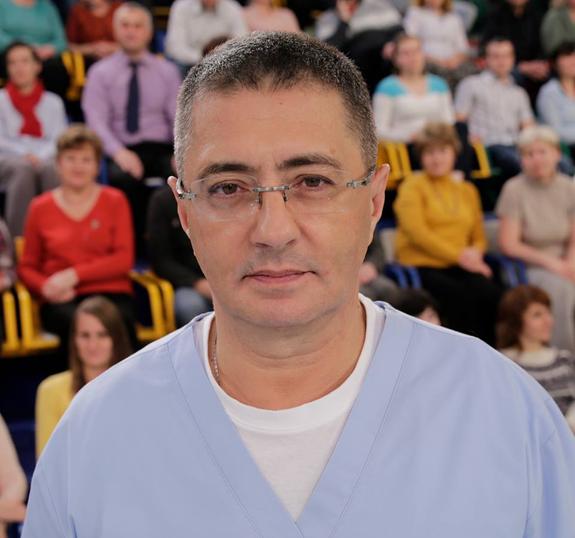 Врач Александр Мясников высказал мнение о санитарке, помывшей больной женщине лицо грязной тряпкой