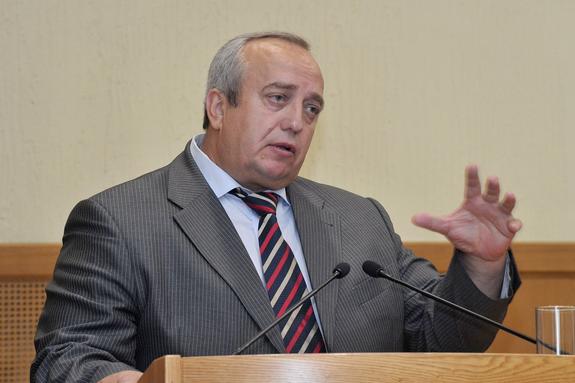 Франц Клинцевич поздравил сенатора Николая Журавлева с высоким назначением