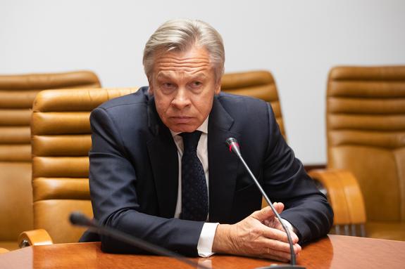 Пушков оценил слова Макрона о сценариях внешнеполитического развития России