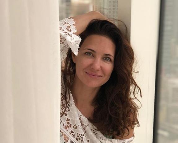 Климова показала откровенные кадры в бикини и в пене