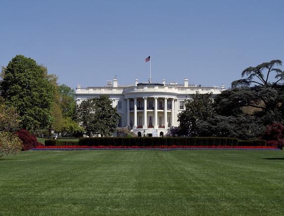 В Белом доме сообщили, что Дональд Трамп не смотрит слушания по импичменту