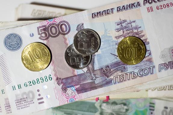 В Кремле назвали "три рецепта" ускорения экономического роста в России