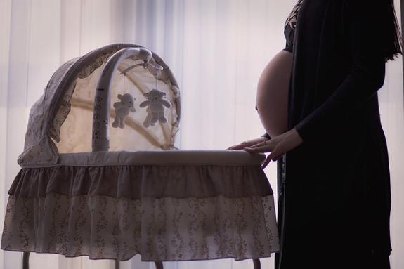 В Красноярском крае школьница забеременела от 10-летнего мальчика