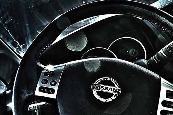 Nissan ощутимо снизил цены на популярные модели автомобилей