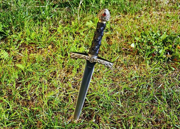 Смотритель храма в Пакистане забил палкой и кинжалом двадцать человек