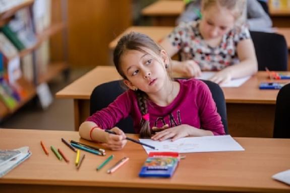 Городские автобусы в Южно-Сахалинске украсят рисунками детей