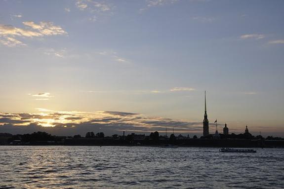 В следующем году в Петербурге появятся 10 плавучих отелей