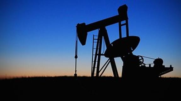 Бюджет России получит дополнительно не менее триллиона нефтяных рублей