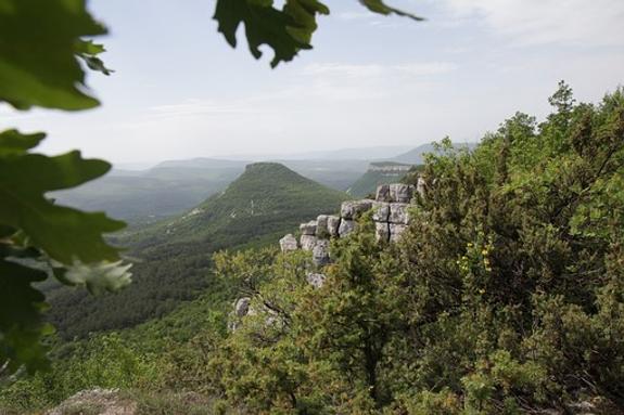 В Крыму украинские олигархи строили особняки в заповеднике Ай-Петри
