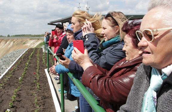 Михеевский ГОК посетили с экскурсией 300 коркинцев